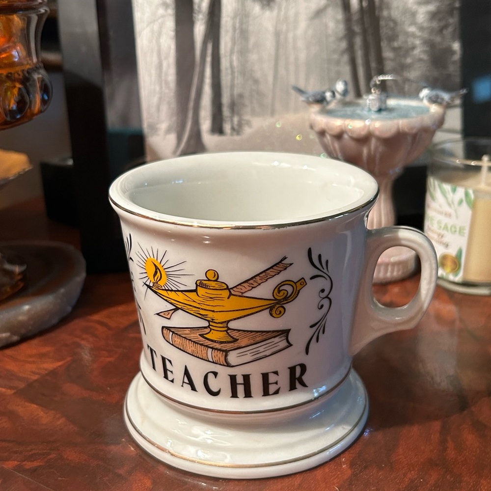 Vintage Teacher Coffee Mug Lamp of Knowledge Academic Symbol